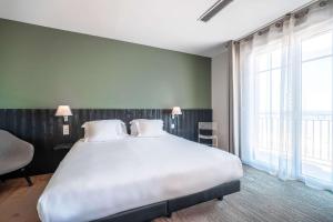 Hotels Les Flots - Hotel et Restaurant face a l'ocean - Chatelaillon-Plage : photos des chambres