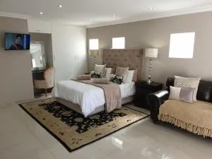 Pongola Road Self Catering Accommodation - KwaNobuhle