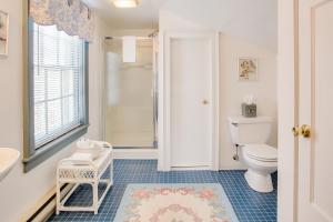 Deluxe Triple Room room in The Inn at Twin Linden