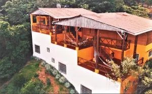 Buena Onda Backpackers - El Valle