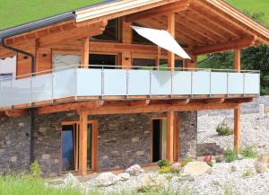 Mountain Chalet R