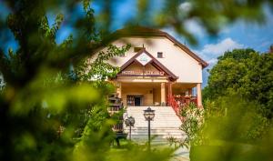 Borhotel Sziluett Farkasmály