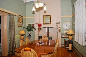 루터글렌 Must Love Dogs B&B & Self Contained Cottage 4성급 호텔 로비