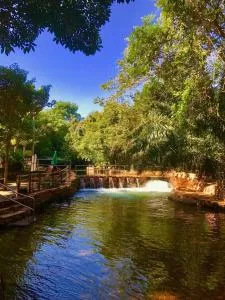 Paradise Temporada Cobertura 4 Quartos com Jacuzzi e Churrasqueira no Thermas Paradise - Rio Quente - 热河市