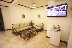 Mermaid Resort and Dive Center