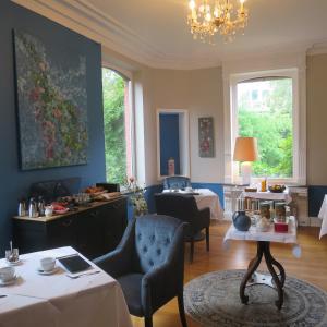 Deluxe Room (2 Adults + 1 Child) room in Garden & Breakfast