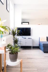 The Sunset Apartment - Margate Beach - By Goldex Coastal Breaks