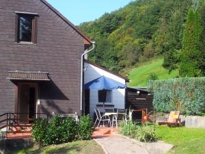 Chata Haus am Wald / Loreley Sauerthal Německo