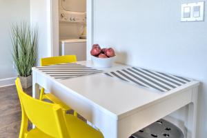 Bright 1 BR in the heart of Capitol Hill – APT C