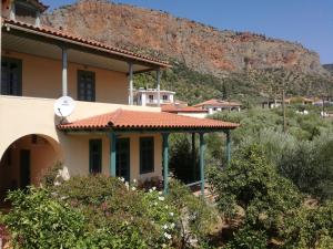 Isolde's Home 3 Arkadia Greece