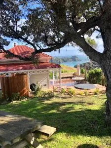 Crescent Villa - Stay Waiheke - 棕榈滩