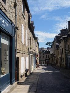 Appartements L'atelier d'artiste charmant T2 centre historique : photos des chambres