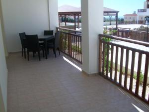 C5 Vanessa Poolside Apartment