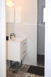 ROGERIO en PLEIN CENTRE DE LISLE SUR SORGUE