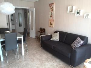 Appartements APPARTEMENT F3 IMPECABLE PLEIN SOLEIL, DANS AMELIE LES BAINS CENTRE VILLAGE : photos des chambres