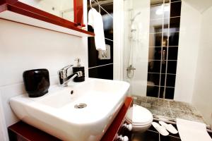 Standard Single Room room in Spinel Hotel