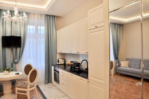 Tresor Barska Apartments