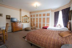 Fines Bayliwick Hotel