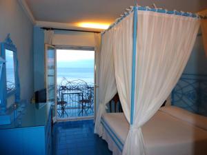 Deluxe Doppelzimmer mit Balkon und Meerblick