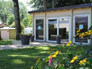 Campings Gite Le Bois Fleuri : photos des chambres