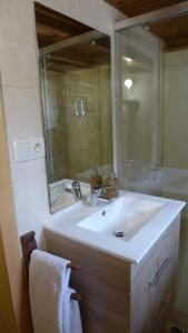 Casas da Villa - Monsanto - Oliveira e Videira