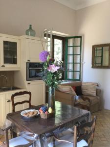 Appartements Lourmarin,Domaine de Casteuse Appartement LES OLIVIERS : photos des chambres