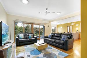 Apartments on Church 7 - Family Lakeside Escape