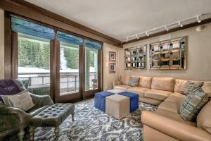 Three-Bedroom Apartment room in Huge 3 Bedroom Condo At Northstar - Sleeps 10 Condo