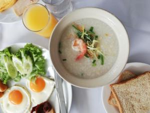 Golden Crown Grand Hotel