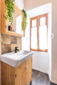 Appartements LE PANIER ENCHANTE - Suites & Loft - Terrasse et patio au dessus du Vieux Port : photos des chambres