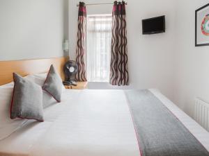 OYO London Guest House - image 2