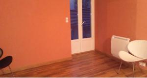 Charmant duplex 8 couchages 75 m2, terrasse 12 m2 dans village typique héraultais