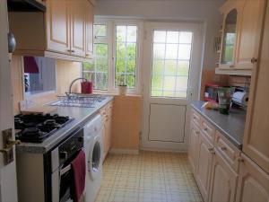 Poynters House - Huku Kwetu Luton & Dunstable - Spacious 2 Bedroom House-Private garden and parking