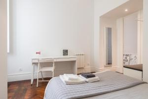 Baixa24 · City Center Private Sun Deck Apartment