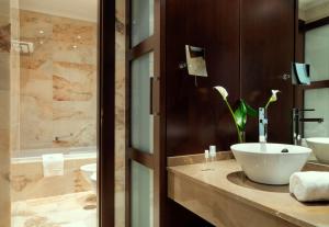 Junior Suite room in Eurostars Auriense