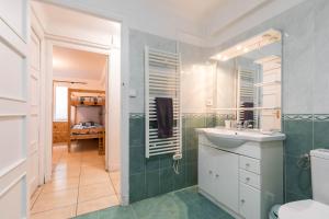 6 bedrooms seaview house, Old Town