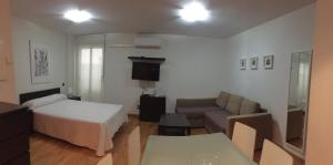 Studio (2 Adults + 2 Children) room in Apartamentos Turisticos Torico Amantes