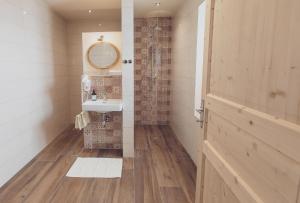 Der Eberhard - Sleep & Dine A9 Exit 133