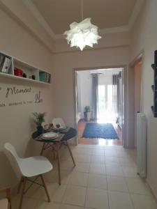 AthensHub - Across Metro Station