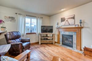 Seaside Upscale Townhome