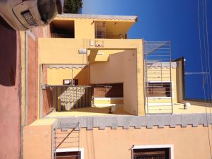 Modern 1 bed apartment sleep 3 sea view only 700mt from sea