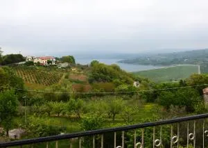 DOMUS LACUS - Morcone