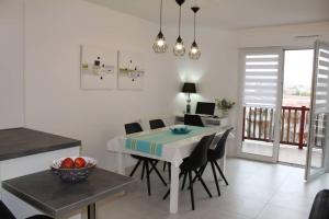 Appartements ZIBURU TERRASSE PARKING TOUT A PIED SAINT JEAN DE LUz : photos des chambres