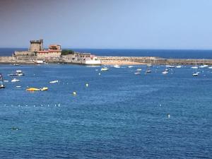 Appartements ZIBURU TERRASSE PARKING TOUT A PIED SAINT JEAN DE LUz : photos des chambres