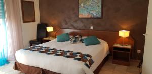 Hotels Les Bastides Saint Paul : photos des chambres