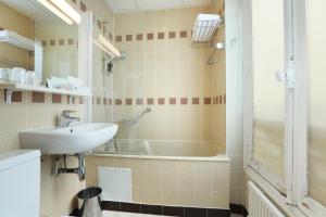 Hotels Hotel du College de France : photos des chambres