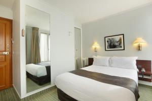 Hotels Hotel du College de France : Chambre Double Supérieure avec Balcon