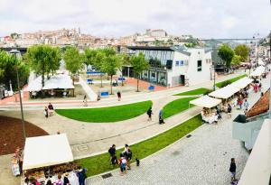 LUXURY Golden River Apartment - In the Heart of city center and wine cellars