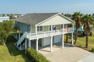 Three Bedroom House room in Swashbuckler