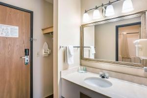 Quality Inn Cedar Rapids South